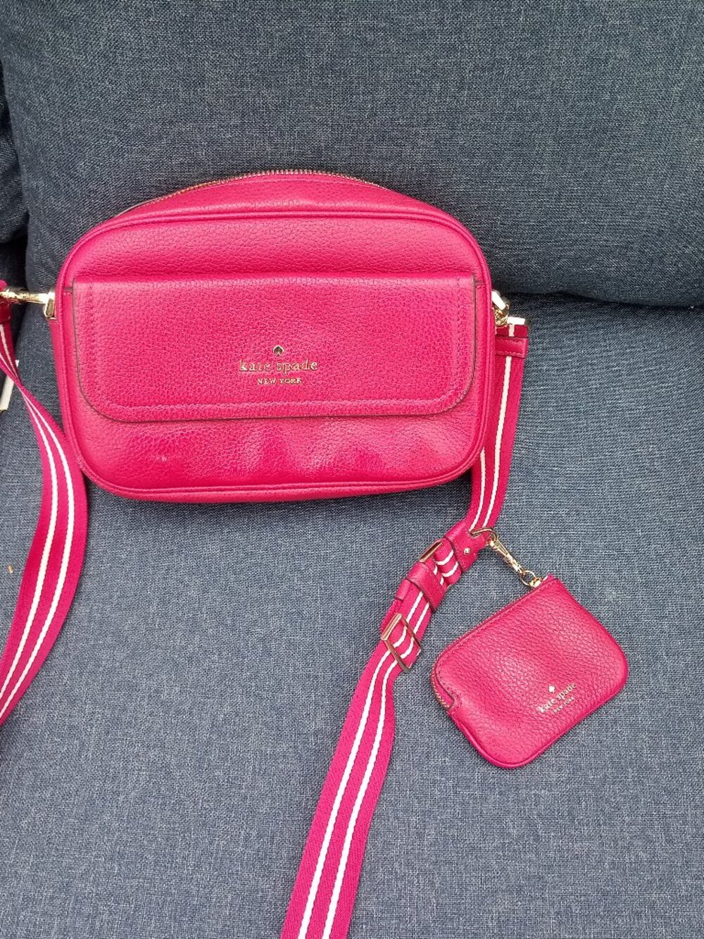 Kate Spade Fuschia Pebbled Leather Med Crossbody Purse Clip-On Coin‎ Pouch